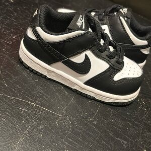 Black and white Nike Dunks Toddler size 6c